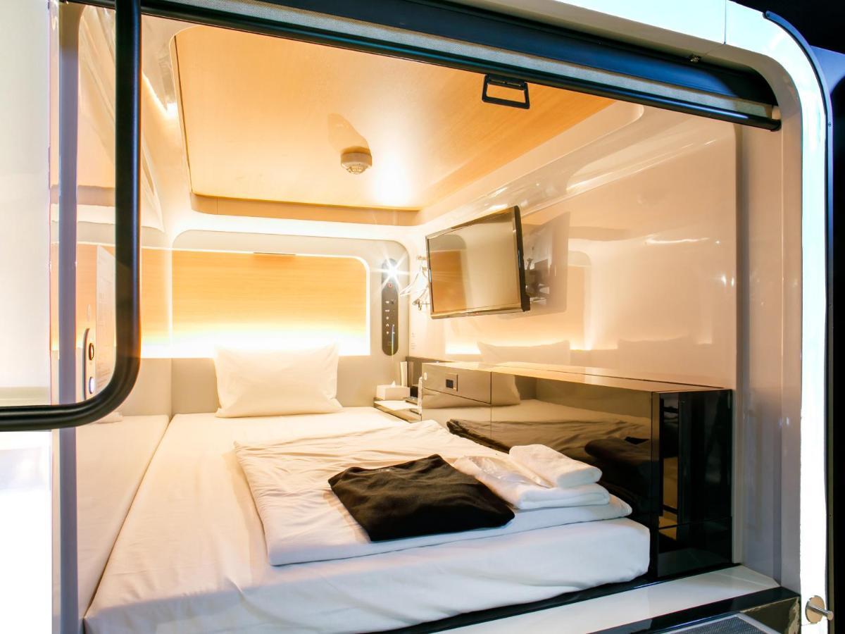 Отель First Cabin Tkp Nagoya Station Экстерьер фото